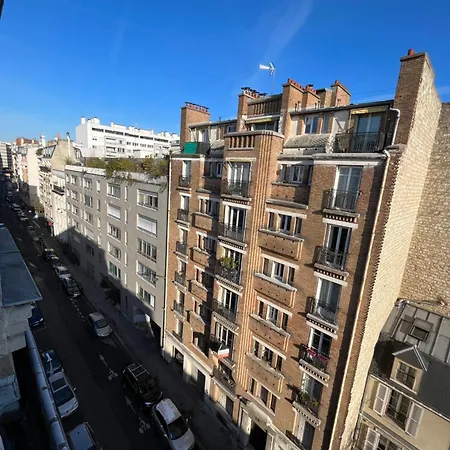 Deux Pieces Typiquement Parisien Appartamento *